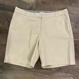 Crown & Ivy Shorts Size 16 Carolina Khaki Pockets